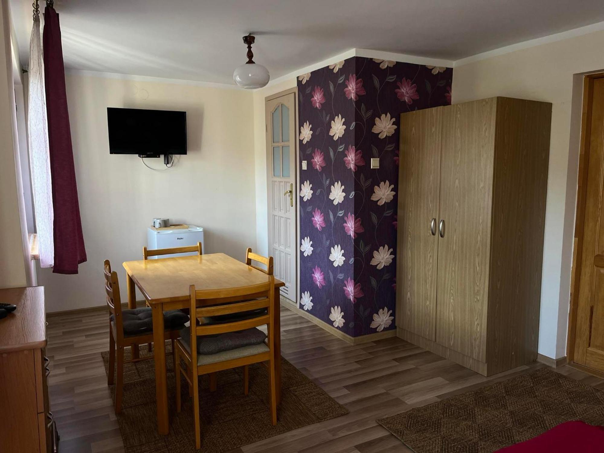 Hotel Wynajem Pokoi Kroscienko Halina Stolowska Exteriér fotografie